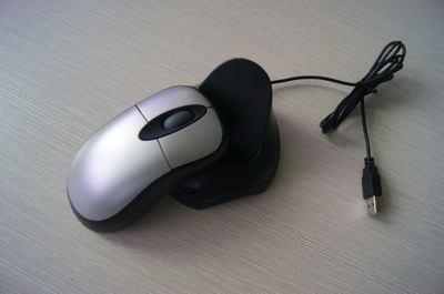 【新款2.4G無(wú)線鼠標(biāo)批發(fā),可充電不用電池鼠標(biāo),無(wú)線座充充電鼠標(biāo)】?jī)r(jià)格,廠家,圖片,鼠標(biāo),深圳市奧貝迪塑膠電子-